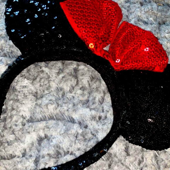 Mini ears🏰 - Picture 1 of 1